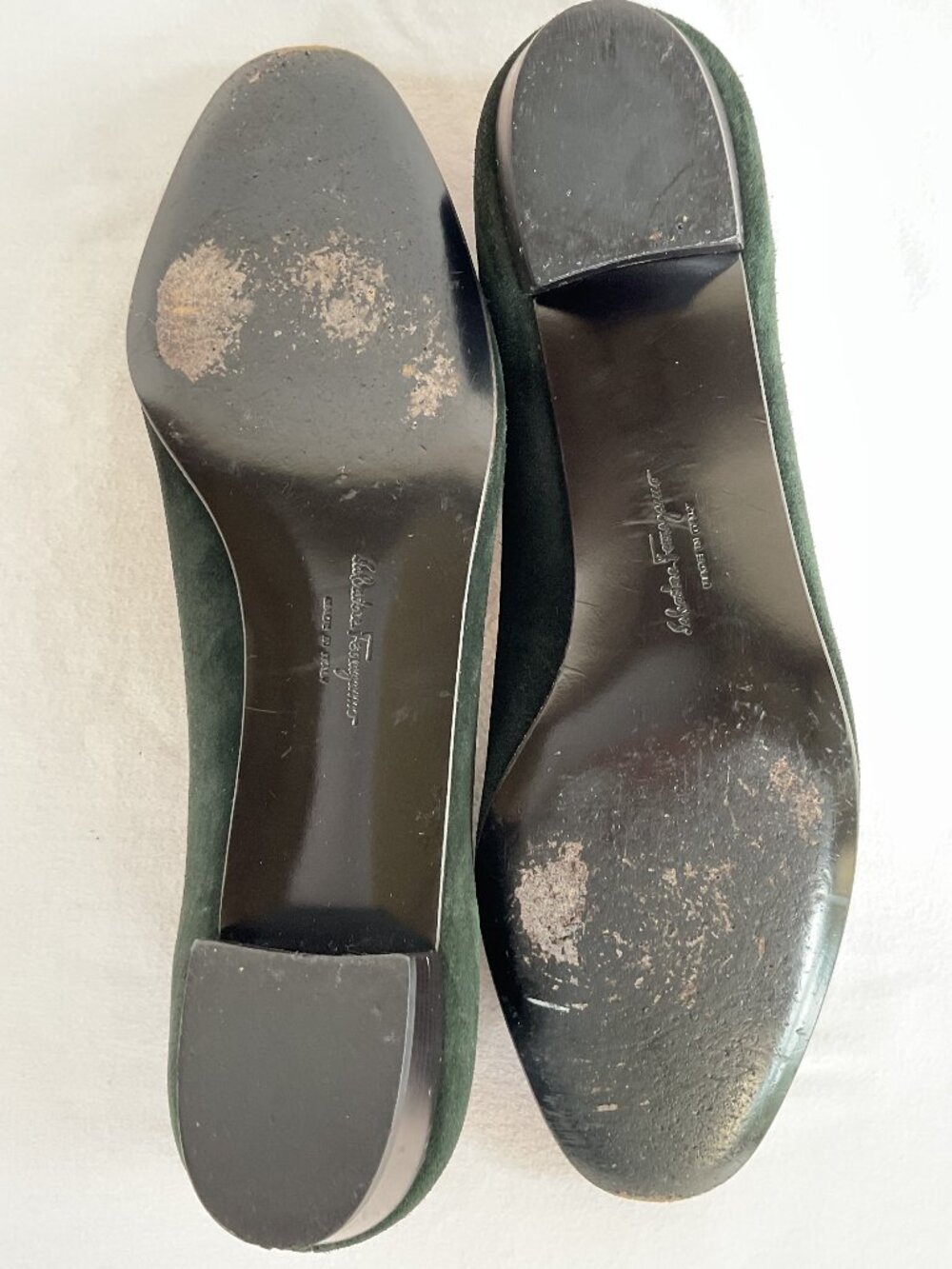 Salvatore Ferragamo Dark Green Suede Pump with Bow – US 9 AAAA Super Narrow - Picture 5 of 7